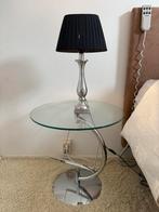 Twee glazen bijzettafels, met lectuurbak, Minder dan 55 cm, Rond, Ophalen, 45 tot 60 cm