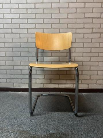 4x Thonet stoelen – tijdloos design, perfecte staat beschikbaar voor biedingen