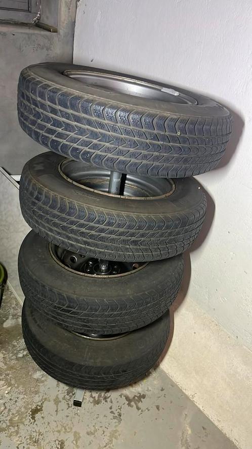 4 winterbanden op stalen velgen – Fiat Panda – nette staat, Auto diversen, Autosport-onderdelen, Ophalen of Verzenden