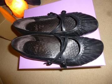Zwarte schoenen, 40 beschikbaar voor biedingen