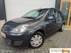 Ford Fiesta 1.3-8V Airco Elektrisch Pakket Bluetooth, Auto's, Te koop, Zilver of Grijs, 5 stoelen, Benzine