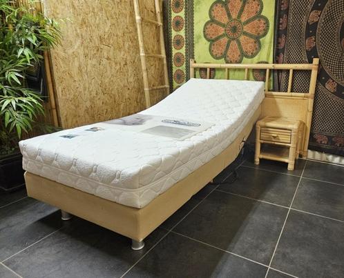 Elektrische boxspring met matras en hoofdbord, showmodel, Huis en Inrichting, Slaapkamer | Bedden, Zo goed als nieuw, Eenpersoons