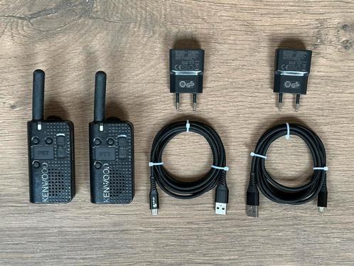 2x Kenwood PKT-23 met opladers, Telecommunicatie, Portofoons en Walkie-talkies, Gebruikt, Portofoon of Walkie-talkie, 2 to 5 km