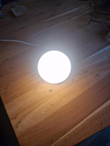 Smart lamp (wifi) beschikbaar voor biedingen