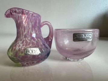 2 Kosta Boda Art Collection Rainbow Schaal Roze Pink Vallien beschikbaar voor biedingen