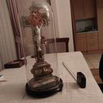 Antiek kruisbeeld in handgebazen glazen stolp, Antiek en Kunst, Ophalen