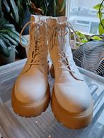 Bershka Witte Laarsjes Maat 40, Kleding | Dames, Schoenen, Wit, Lage of Enkellaarzen, Zo goed als nieuw, Bershka