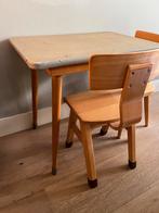 Schilte Kindertafel + 2 Stoeltjes - Kleuters, Kinderen en Baby's, Kinderkamer | Tafels en Stoelen, Ophalen, Gebruikt, Tafel(s) en Stoel(en)