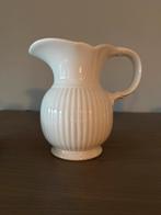 Witte vintage melkkan / schenkkan, Ophalen