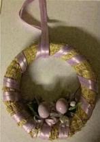 Paaskrans; strokrans Pasen; paaseieren; krans paars, Huis en Inrichting, Woonaccessoires | Kransen, Ophalen of Verzenden, Zo goed als nieuw