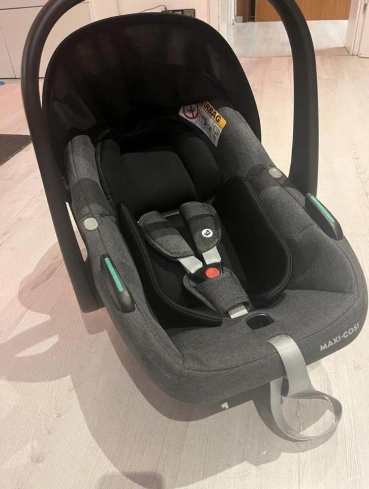 2X Baby Maxi cosi autostoelen MET 2 ISOFIXEN, Kinderen en Baby's, Autostoeltjes, Zo goed als nieuw, Maxi-Cosi, 0 t/m 18 kg, Autogordel