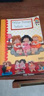 Dikke dames haakboek, Boeken, Ophalen of Verzenden, Zo goed als nieuw, Overige onderwerpen