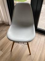 Zes witte replica Eames kuipstoeltjes, Huis en Inrichting, Stoelen, Kunststof, Gebruikt, Wit, Scandinavisch