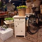 Brocante nachtkastje, Ophalen, Gebruikt, Hout