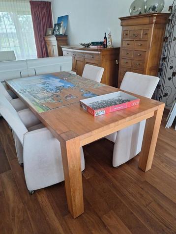 Massief houten eettafel van 2 meter lang beschikbaar voor biedingen