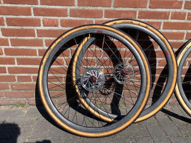 Tune tubular carbon disc wielset, Fietsen en Brommers, Fietsonderdelen, Zo goed als nieuw, Racefiets, Wiel, Ophalen of Verzenden