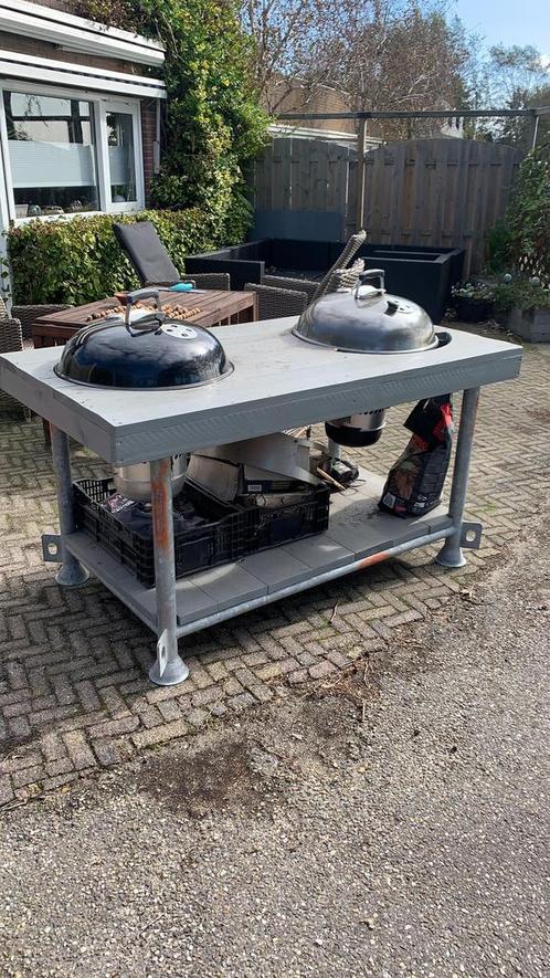 Robuuste BBQ tafel voor weber 57 cm excl bbq, Tuin en Terras, Buitenkeukens, Gebruikt, Houtskool, Vrijstaand, Ophalen