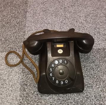 Oude telefoon beschikbaar voor biedingen
