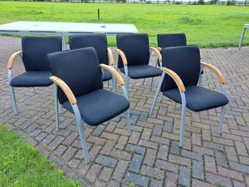 vergaderstoelen beschikbaar voor biedingen