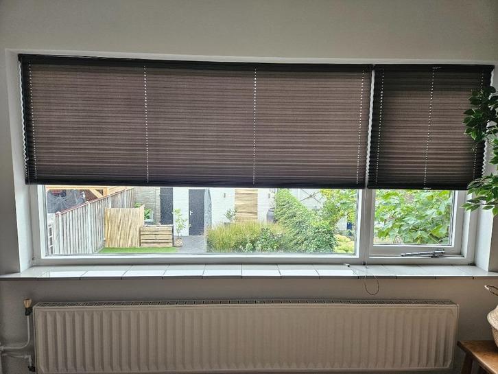 Plisse gordijn, Huis en Inrichting, Stoffering | Gordijnen en Lamellen, Zo goed als nieuw, 200 cm of meer, 100 tot 150 cm, Bruin