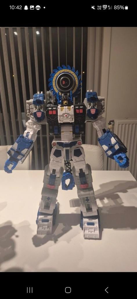Transformer legacy titan class metroplex, Verzamelen, Transformers, G1, Ophalen of Verzenden, Zo goed als nieuw