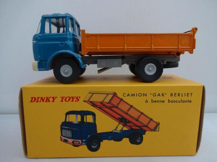Berliet G.A.K. Blauw/Oranje nr: 585 van Dinky Toys 1/50, Hobby en Vrije tijd, Modelauto's | 1:50, Nieuw, Bus of Vrachtwagen, Dinky Toys