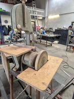 Oude goed werkende zaagtafel en lintzaag, Ophalen, Gebruikt