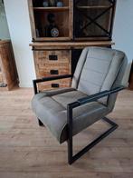 Mooie fauteuil
Olijfgroen
Amper gebruikt., Ophalen, Zo goed als nieuw, 75 tot 100 cm, 50 tot 75 cm
