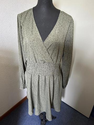 Shein curve groen jurkje met zwart stipje mt XL z.g.a.n. beschikbaar voor biedingen