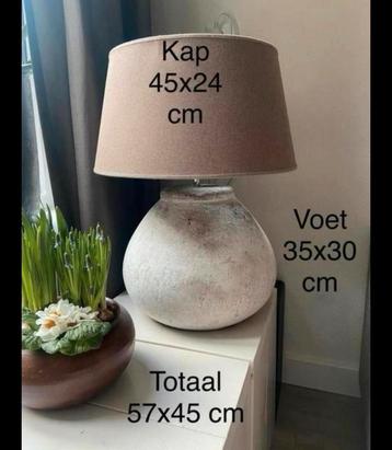 3 Sfeervolle landelijke Tafellampen beschikbaar voor biedingen