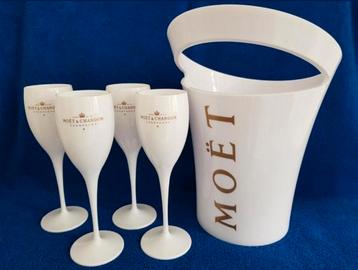 Moët & Chandon Set: 4 champage Flutes,ice-Bucket+ice shep‼️ beschikbaar voor biedingen