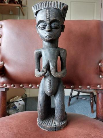 Afrikaans kuba vruchtbaarheidsbeeld beschikbaar voor biedingen