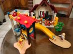 Playmobil schooltje met speelrek, Ophalen of Verzenden, Zo goed als nieuw