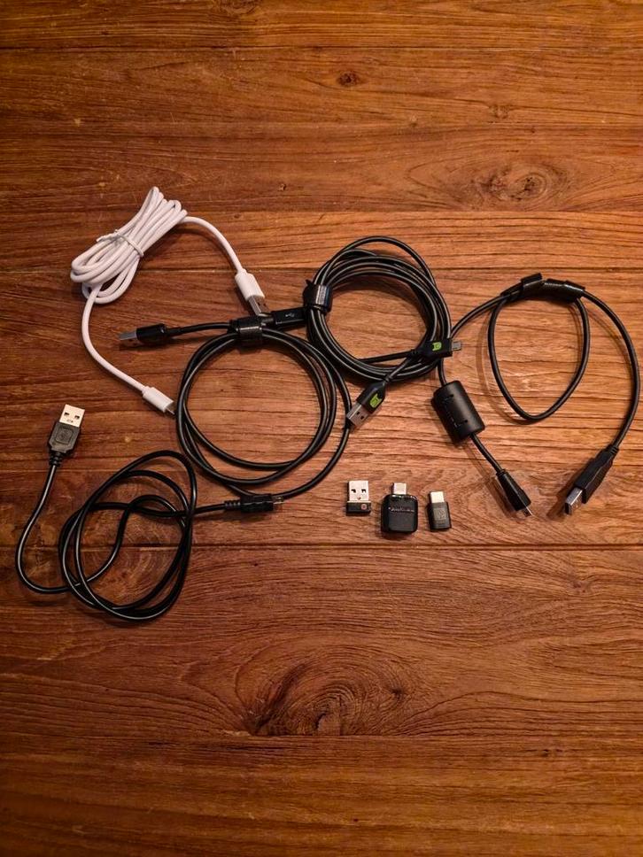 USB kabels en dongles, Computers en Software, Pc- en Netwerkkabels, Zo goed als nieuw, Ophalen of Verzenden