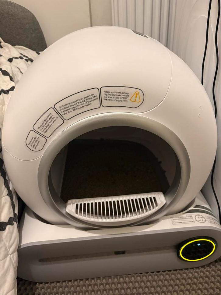 Automatische kattenbak met app, inclusief (genoeg) zakken, Dieren en Toebehoren, Kattenbakken, Zo goed als nieuw, Open, Zelfreinigend