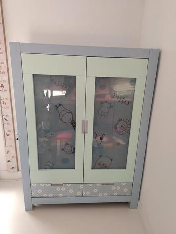 Kast kinderkamer  beschikbaar voor biedingen