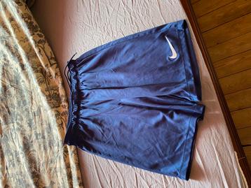 Origineel Nike sportbroekje, donkerblauw . 176 beschikbaar voor biedingen
