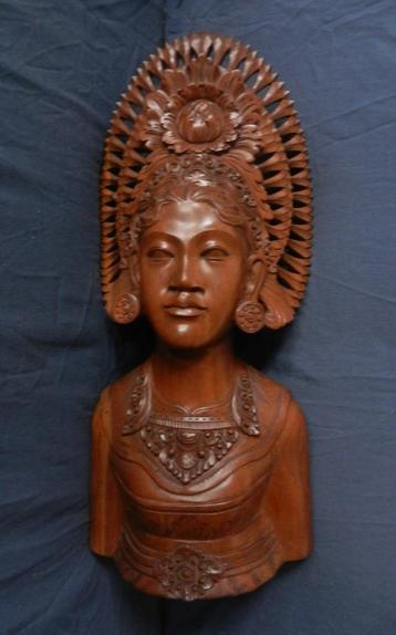 Grote houten vrouwenbuste Sri Dewi Indonesië Bali h. 45,3 cm beschikbaar voor biedingen