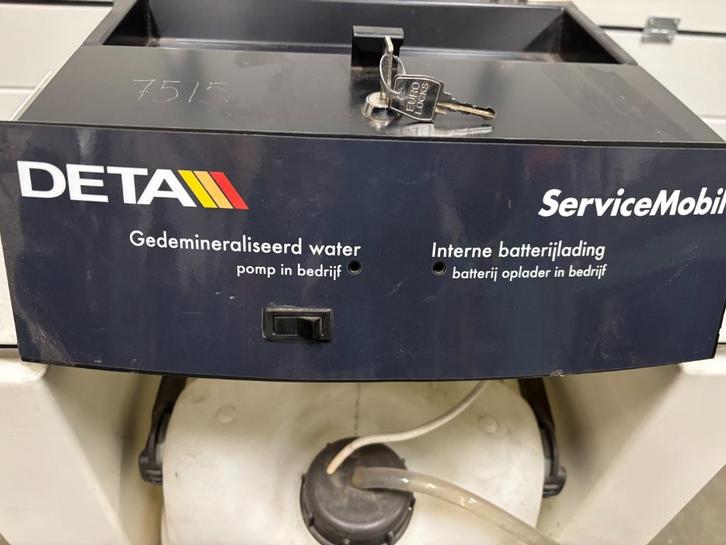 Gedemineraliseerd water service mobile unit heftruck, Auto-onderdelen, Accu's en Toebehoren, Gebruikt, Ophalen