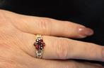 Gouden Vintage ring met edelsteen granaat. 2026/27., Sieraden, Tassen en Uiterlijk, Ringen, ., Ophalen of Verzenden, Zo goed als nieuw
