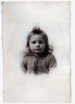 fotokaart  _  AFBEELDING  _   MEISJE, Verzamelen, Foto's en Prenten, Zo goed als nieuw, Voor 1940, Kind, Verzenden