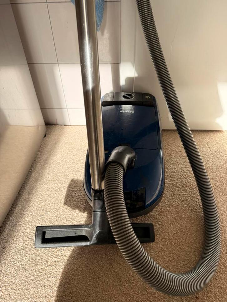 Miele S 252 i Air Clean Plus Stofzuiger – lang Defect, Witgoed en Apparatuur, Stofzuigers, Zo goed als nieuw, Stofzuiger, 1200 tot 1600 watt