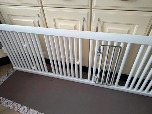 Thermic Vasco badkamer radiator met inklapbare handdoekrek, Doe-het-zelf en Verbouw, Verwarming en Radiatoren, Gebruikt, Radiator