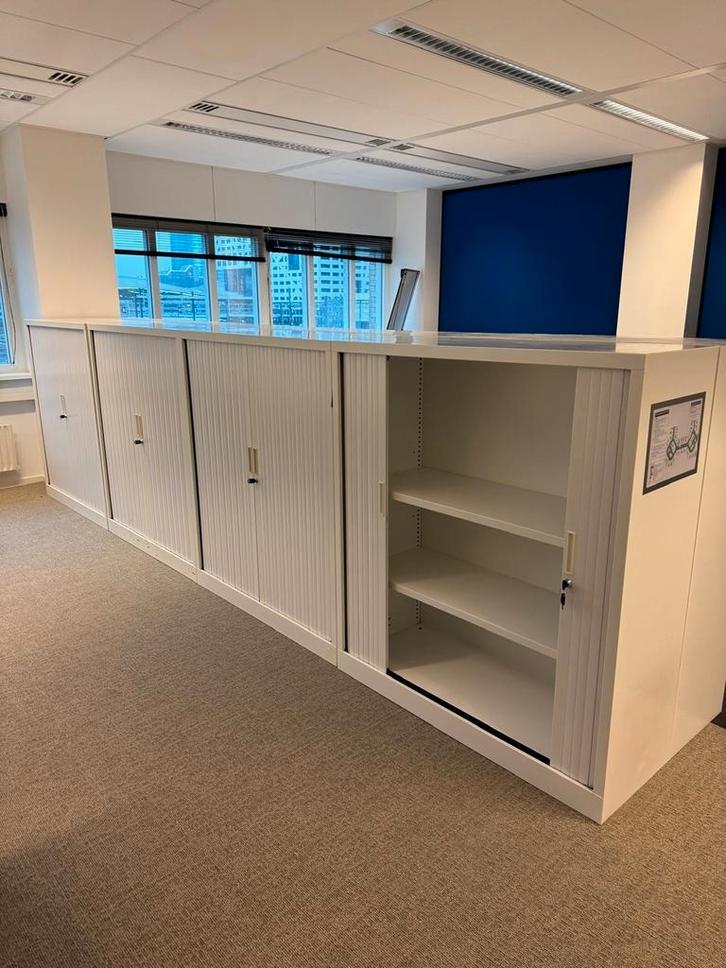 Partij roldeurkasten, bureaus, bureaustoelen etc, Huis en Inrichting, Kasten | Roldeurkasten en Archiefkasten, Zo goed als nieuw