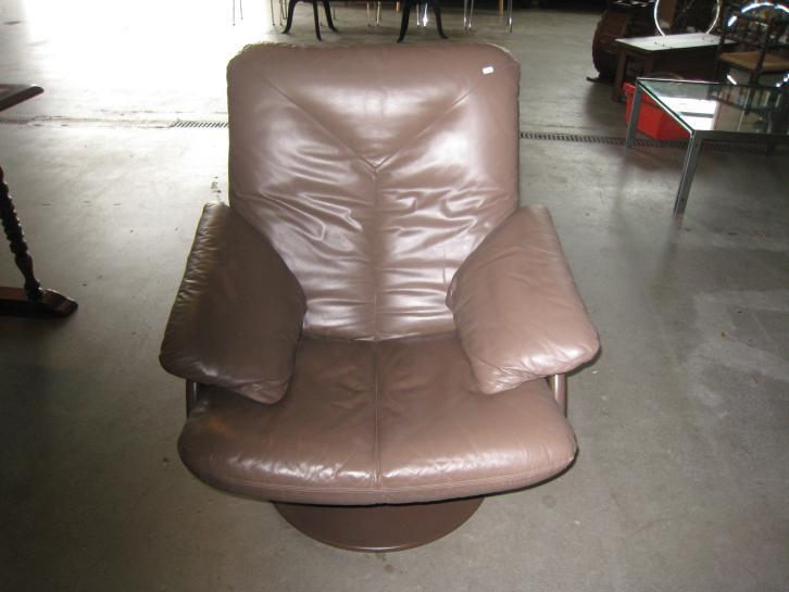 Leolux draaifauteuil leer, Huis en Inrichting, Fauteuils, Gebruikt