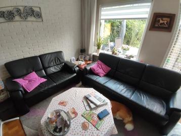 Leren banken set - 2 en 3 zits en een fauteuil beschikbaar voor biedingen
