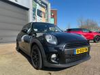 Mini One 5-deurs (f55), Auto's, Mini, Voorwielaandrijving, Euro 6, Leder en Stof, Zwart