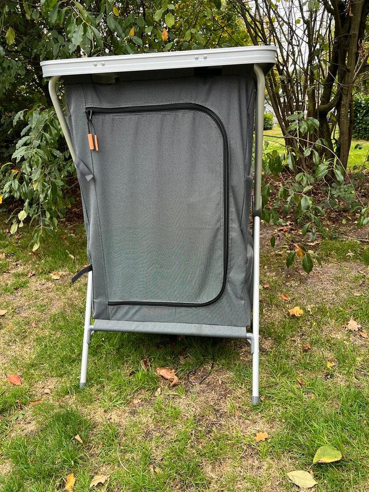 Campingkast - Ideaal voor op de camping!, Caravans en Kamperen, Kampeeraccessoires, Zo goed als nieuw, Ophalen