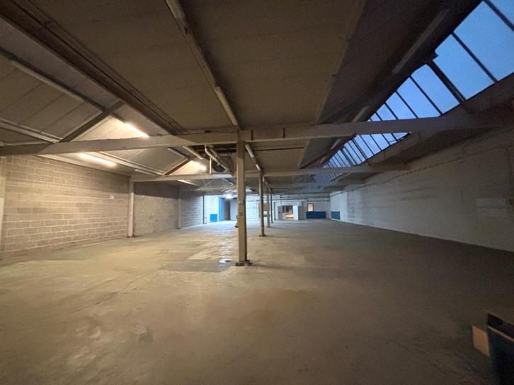 Gedeeltelijke verhuur opslagruimte bij Amsterdam Sloterdijk, Zakelijke goederen, Bedrijfs Onroerend goed, Opslag of Loods, Huur