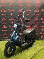 Vespa Sprint 2022 Snor/Brom! Black on Black Full Garantie!, Fietsen en Brommers, Overige modellen, Ophalen of Verzenden, Benzine